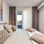 Lejlighed Alta Oliva With Private Parking Zadar