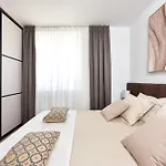 Lejlighed Alta Oliva With Private Parking Zadar
