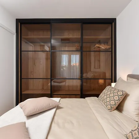 Διαμέρισμα Alta Oliva With Private Parking *