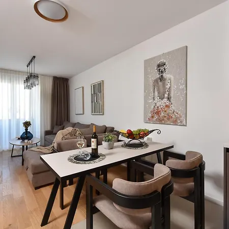 Διαμέρισμα Alta Oliva With Private Parking *