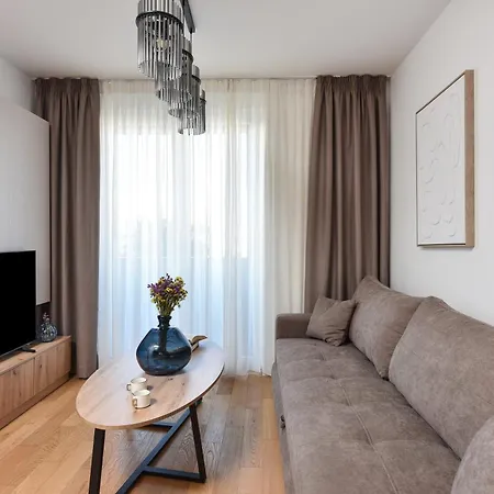 아파트 Alta Oliva With Private Parking 자다르