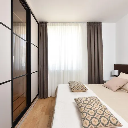 Διαμέρισμα Alta Oliva With Private Parking